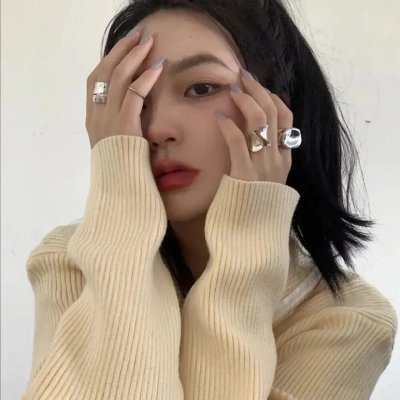 黑夜中的玻璃人偶